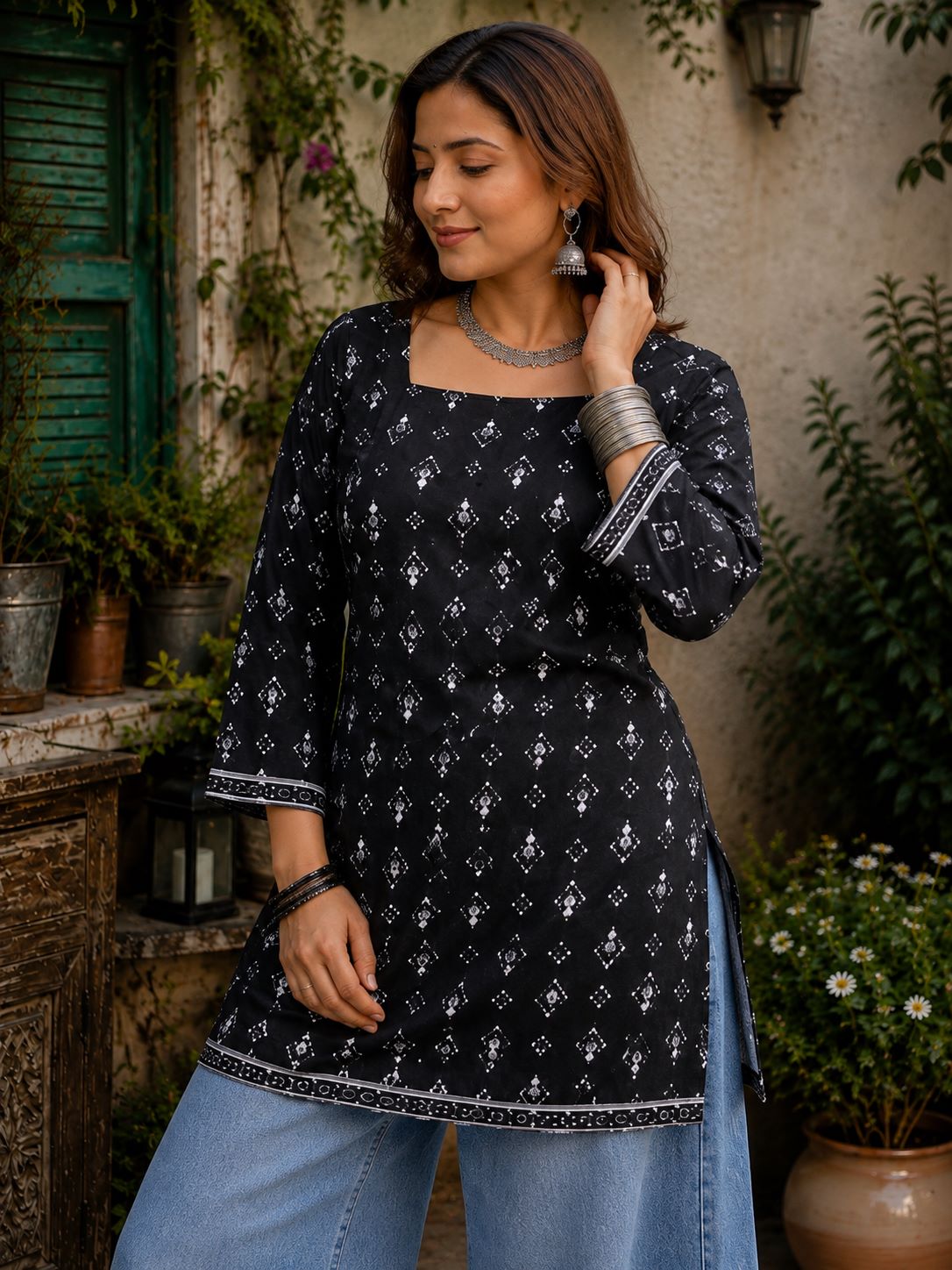 Myshka Women Black & White Floral Printed Full Sleeves Cotton Kurti with Lace Detail